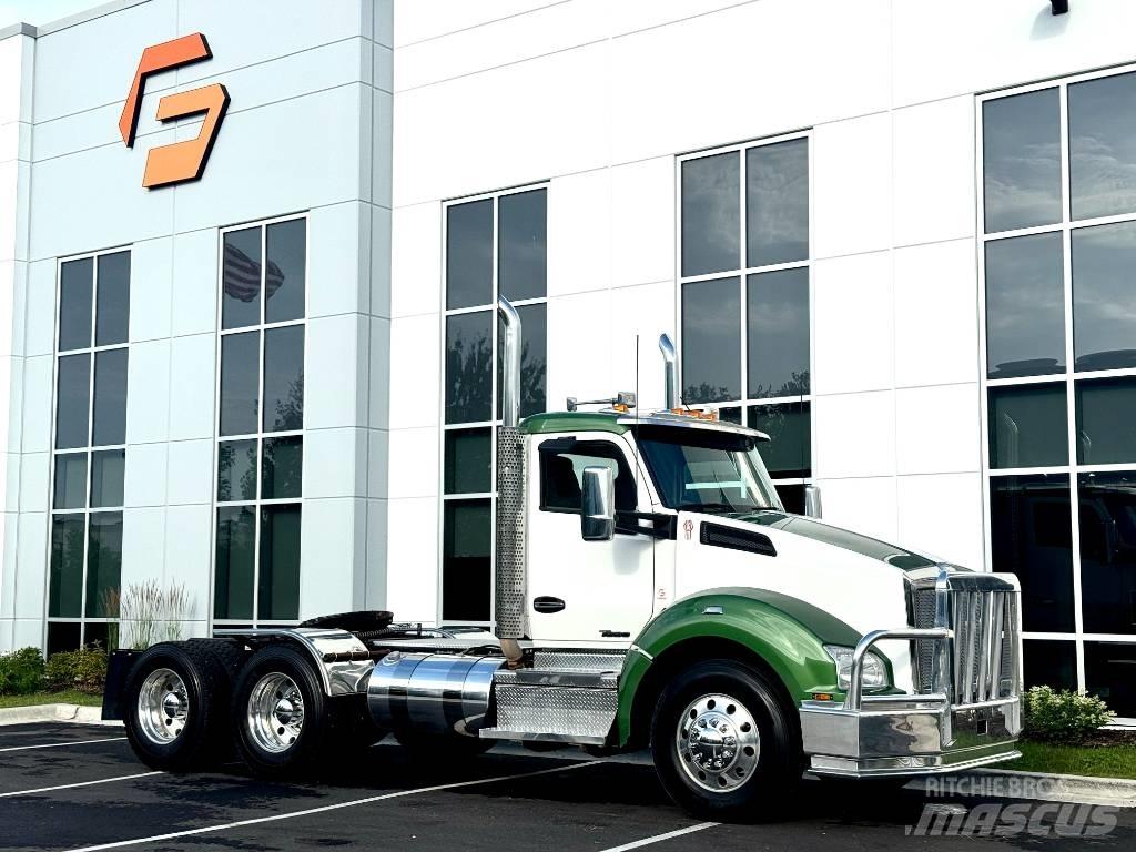 Kenworth T 880 Naudoti vilkikai
