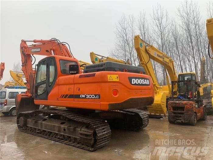 Doosan DX 300 Vikšriniai ekskavatoriai