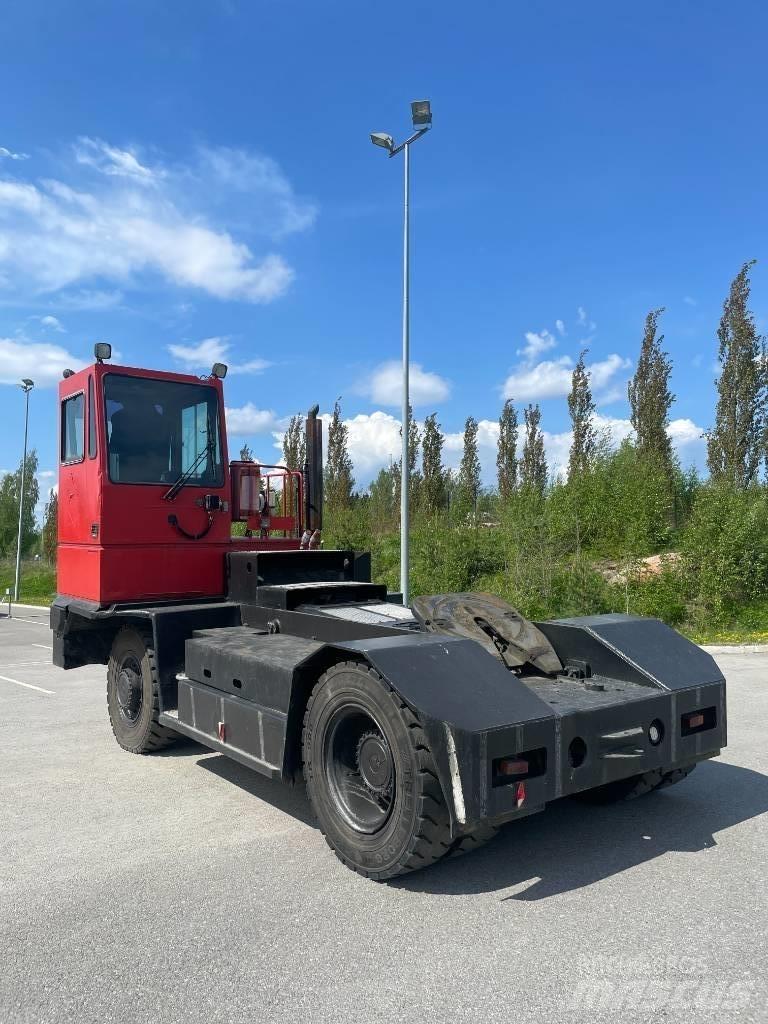 Kalmar TRX252 Naudoti terminalų vilkikai