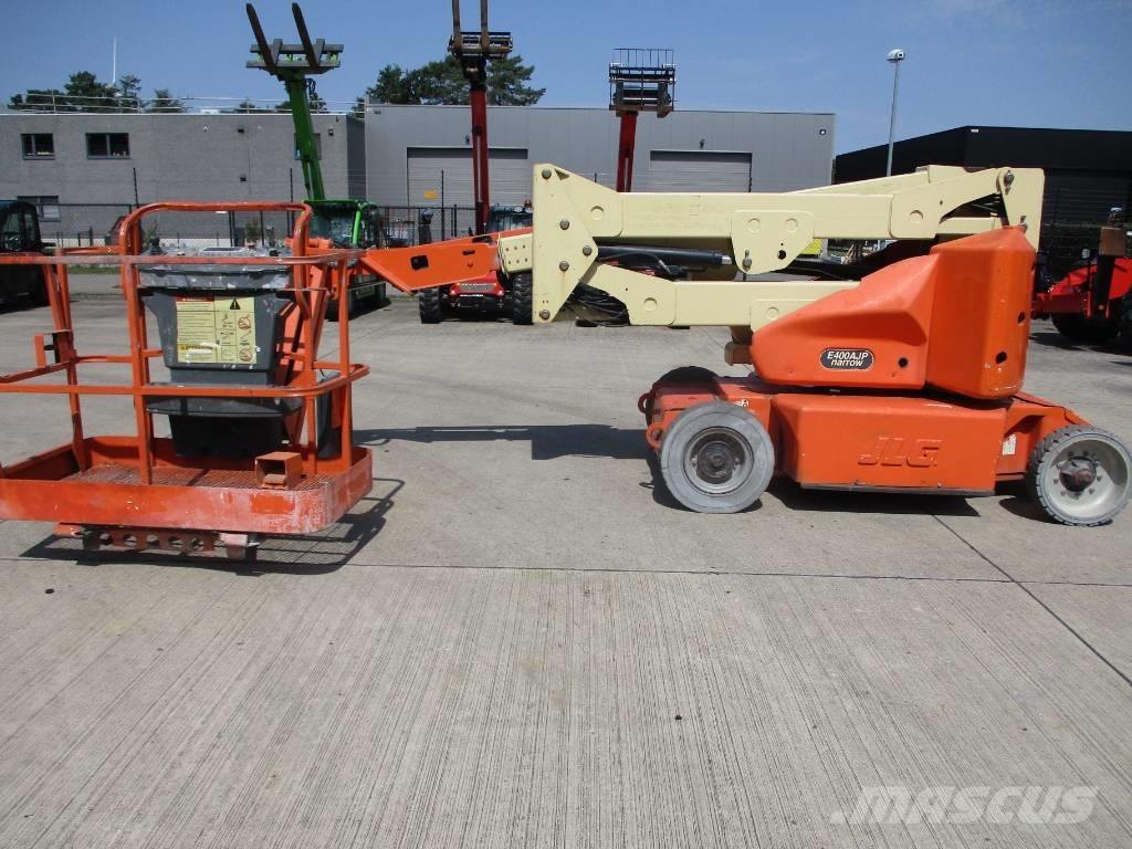 JLG E400AJPN (687) Kompaktiškas savaeigis strėlinis keltuvas