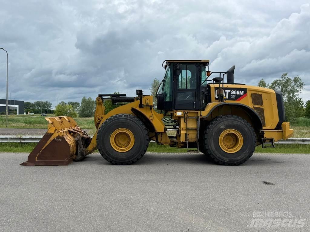 CAT 966M XE Naudoti ratiniai krautuvai
