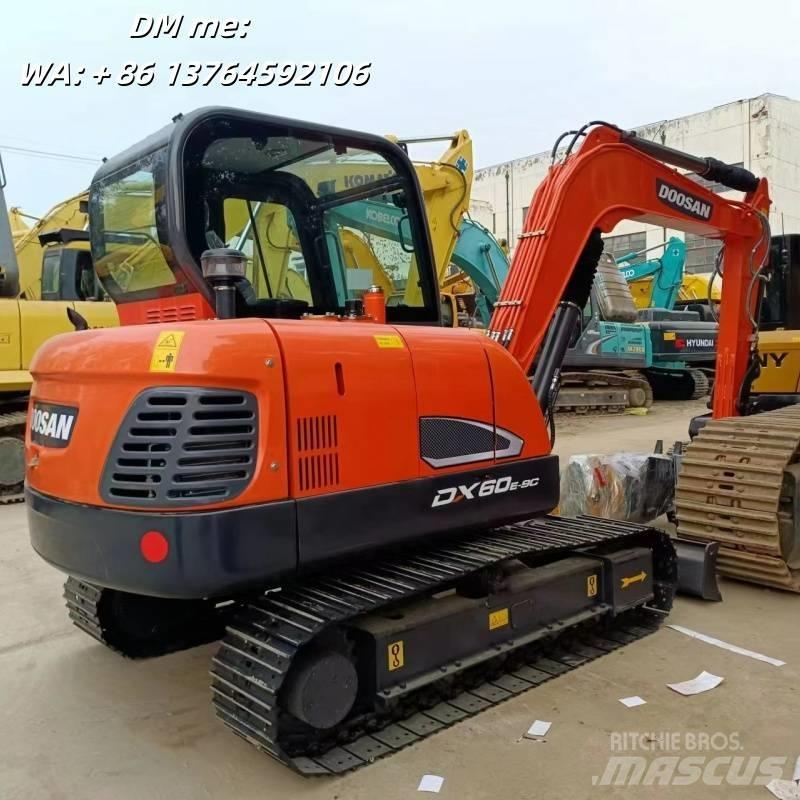 Doosan DX60 Vikšriniai ekskavatoriai