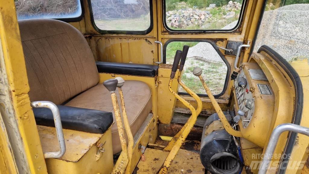 CAT D 4 D Vikšriniai buldozeriai