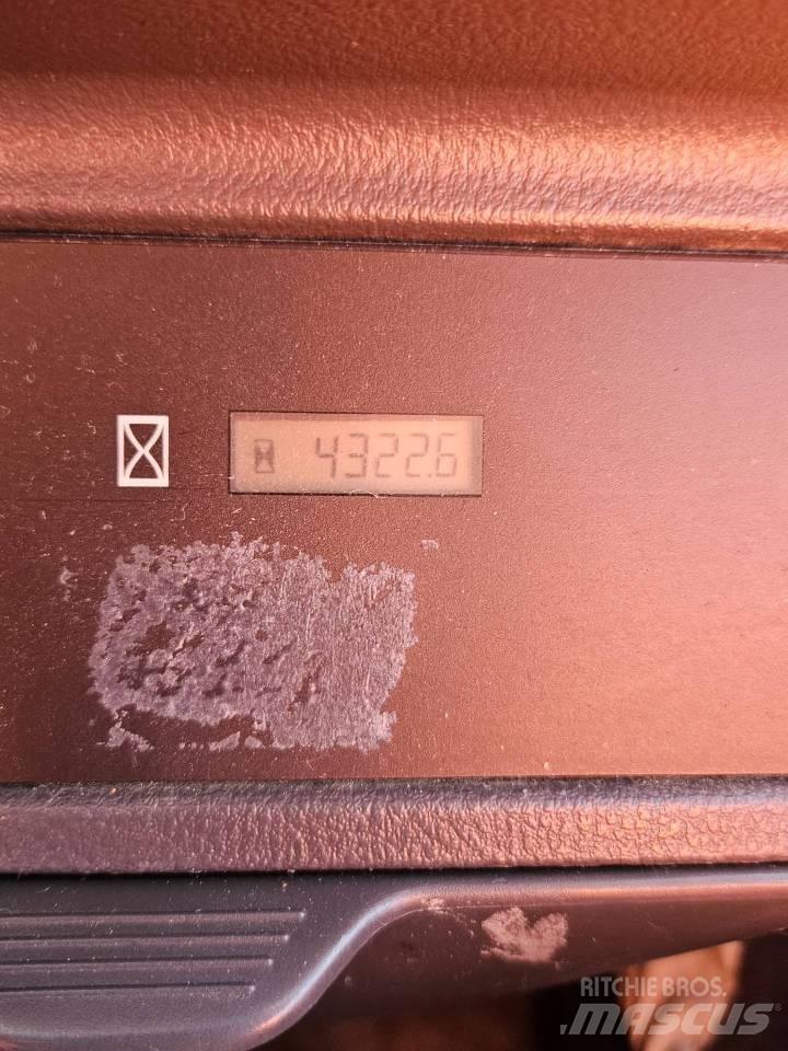 Socage A 314 Ant vilkikų montuojamos kėlimo platformos