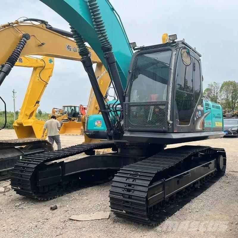 Kobelco SK 200 Vikšriniai ekskavatoriai