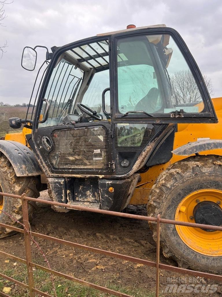 JCB 535-95 Vikšriniai ekskavatoriai