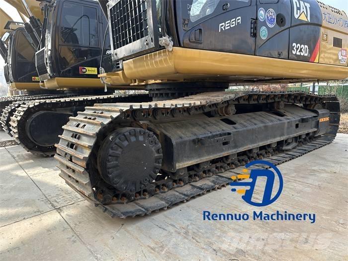 CAT 323D/323/323DL Vikšriniai ekskavatoriai