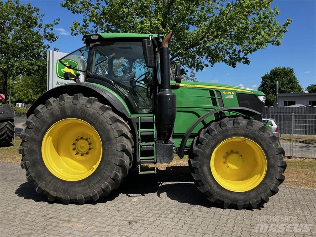 John Deere 6230R Traktoriai