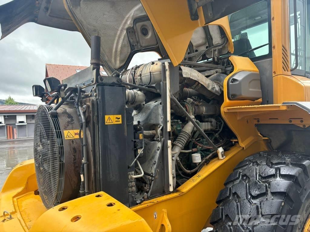 Volvo L 90 G Naudoti ratiniai krautuvai
