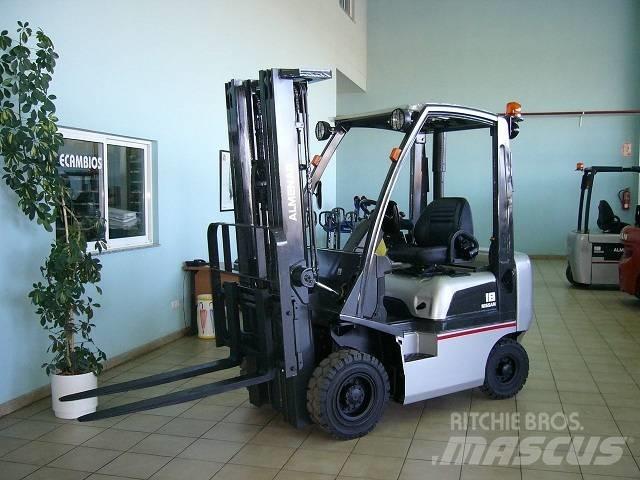 Nissan Y1D18 Dyzeliniai krautuvai
