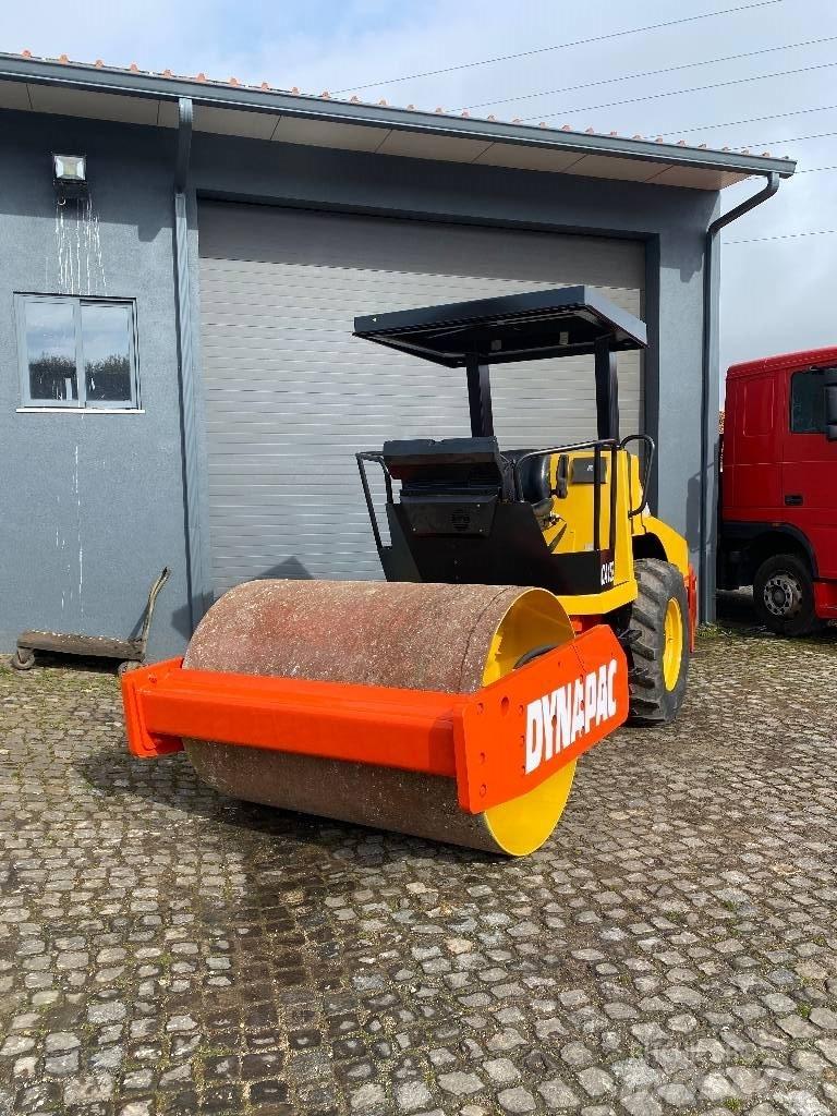 Dynapac CA 152 D Porinių būgnų volai