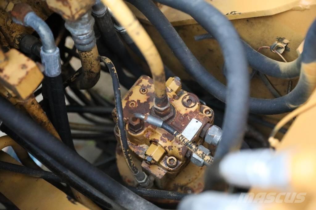 CAT E 70 B Mini ekskavatoriai < 7 t