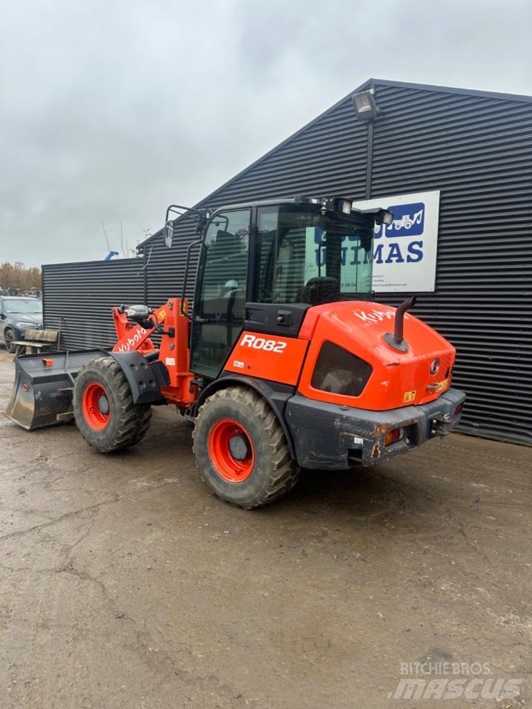 Kubota R 082 Naudoti ratiniai krautuvai