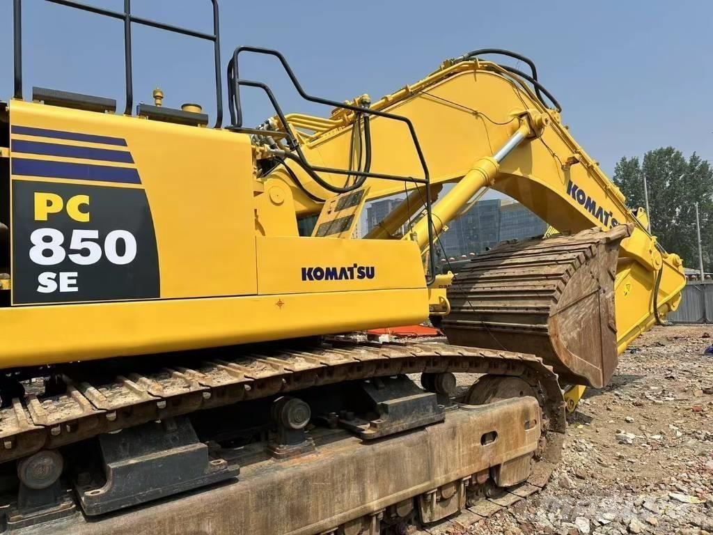Komatsu PC 850-8 Amfibiniai ekskavatoriai