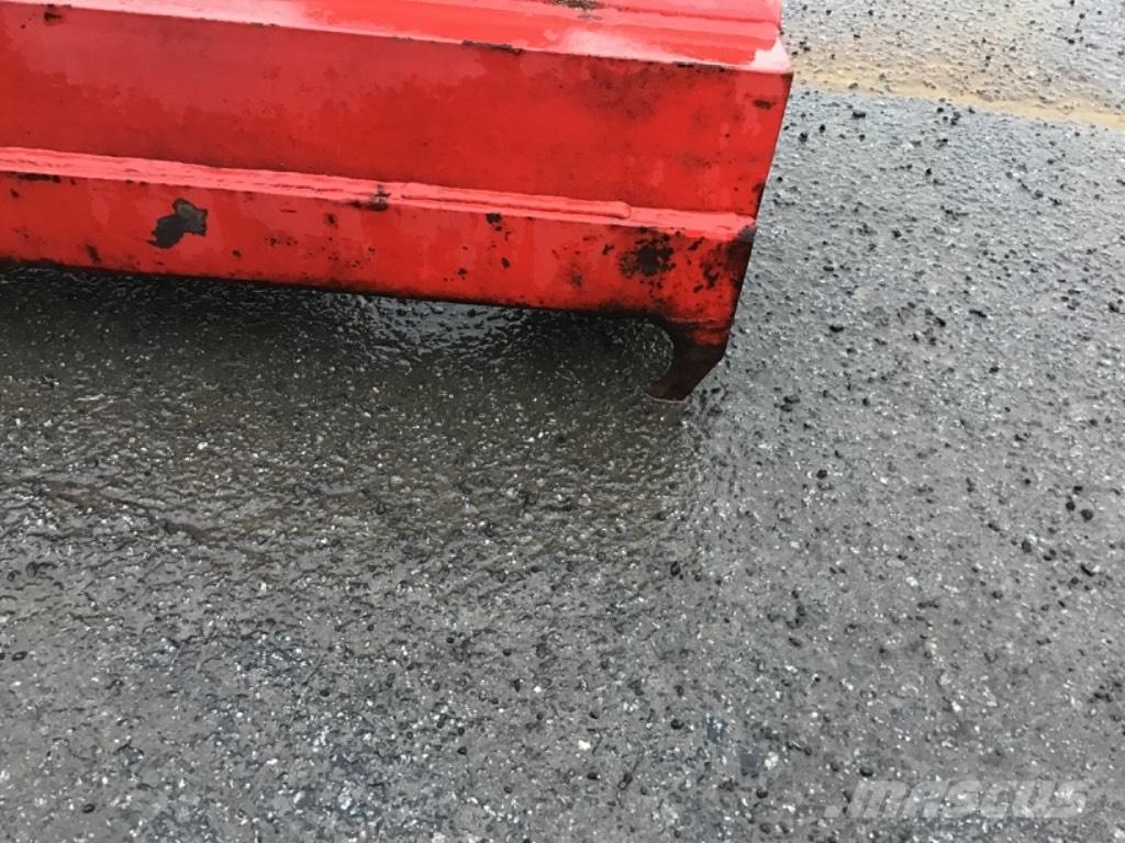 Evi Giljotiinikoura Griebtuvai