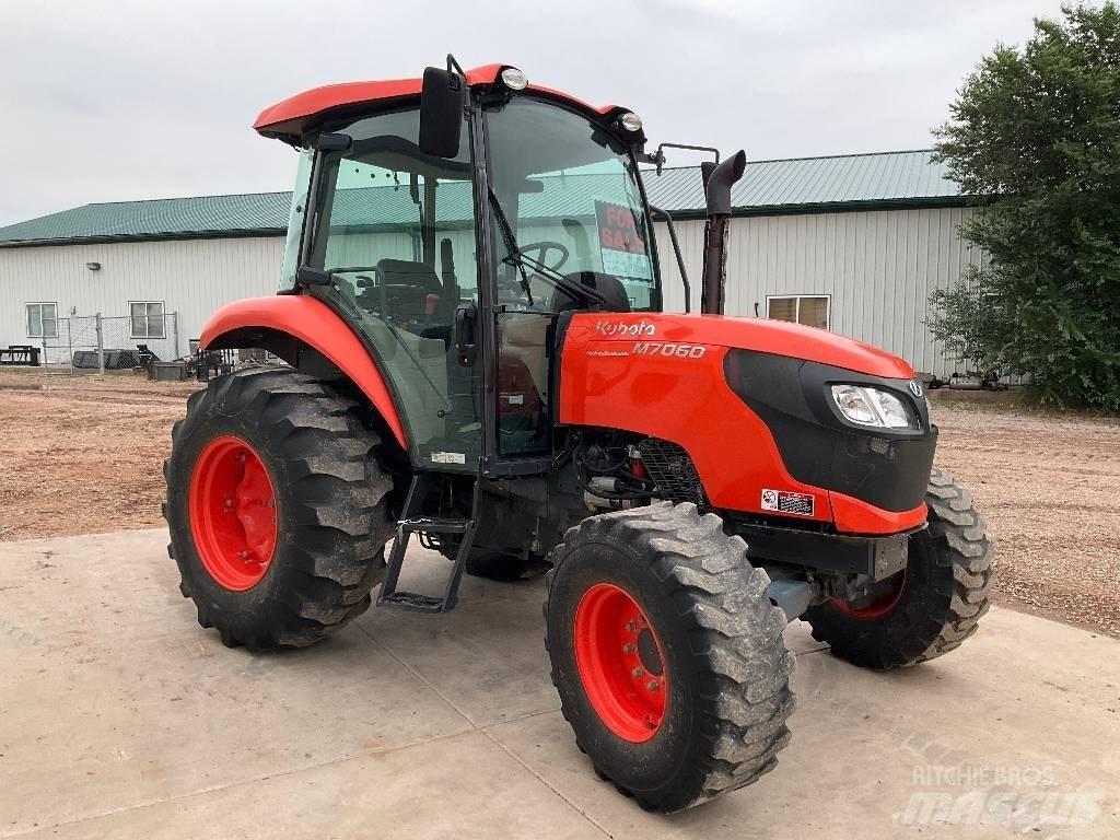 Kubota M 7060 Traktoriai