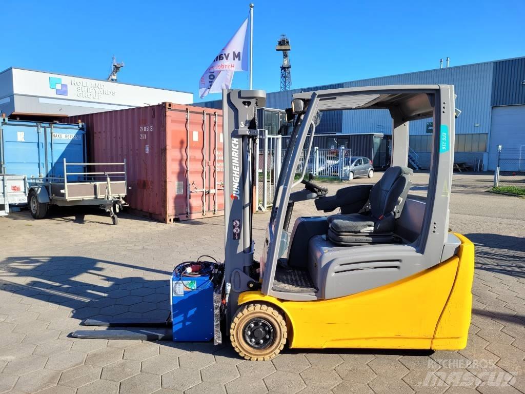 Jungheinrich EFG 216 Elektriniai šakiniai krautuvai