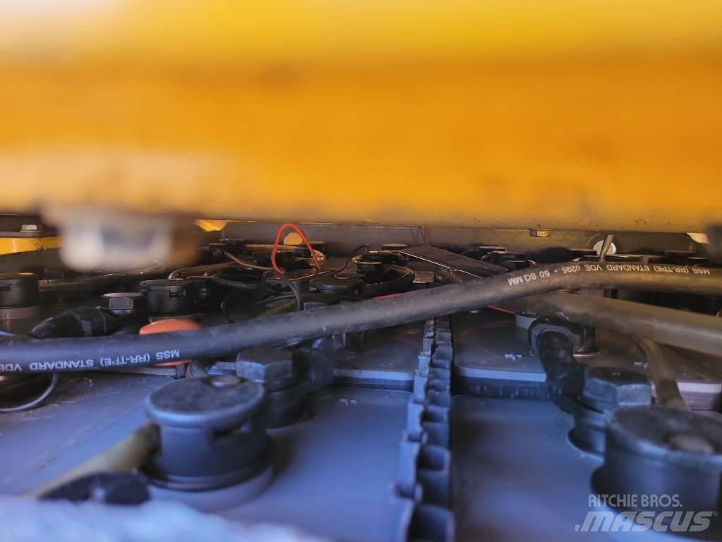 Jungheinrich EFG 216 Elektriniai šakiniai krautuvai