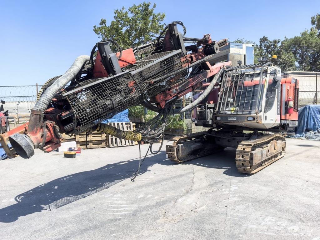 Sandvik DX 800 Žemės paviršiaus gręžimo technika