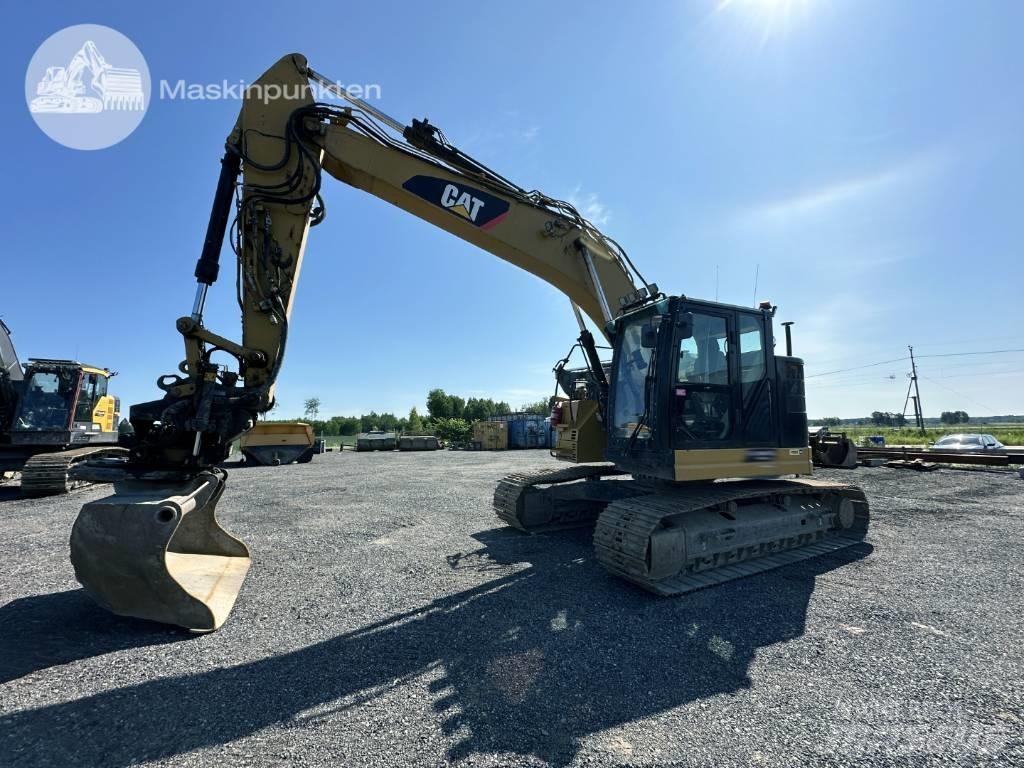 CAT 325 FL CR Vikšriniai ekskavatoriai