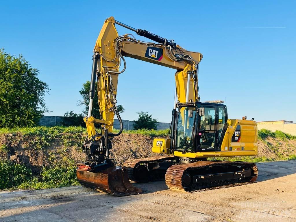 CAT 323 Vikšriniai ekskavatoriai