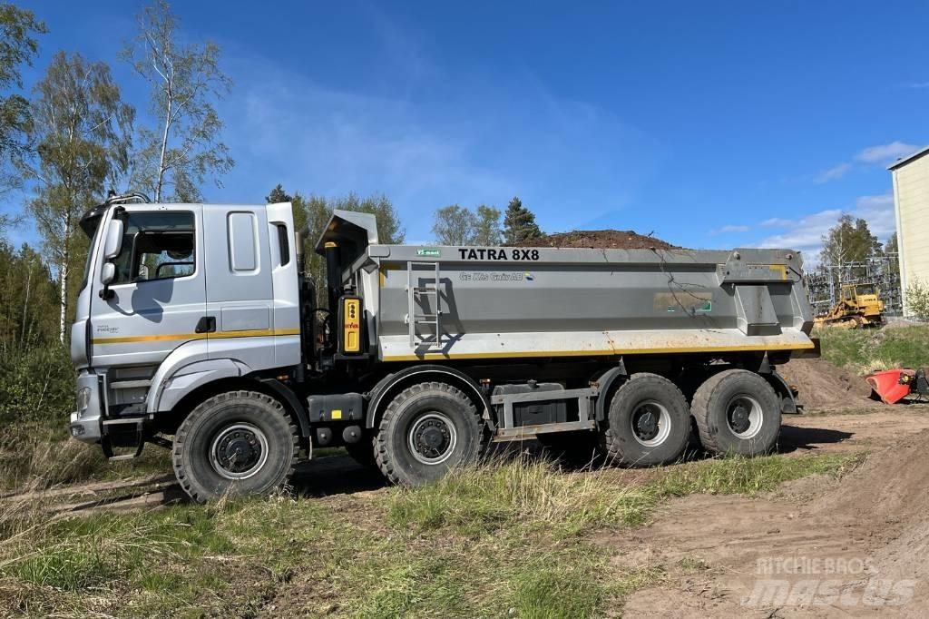 Tatra Tatra T 158/1 Savivarčių priekabų vilkikai