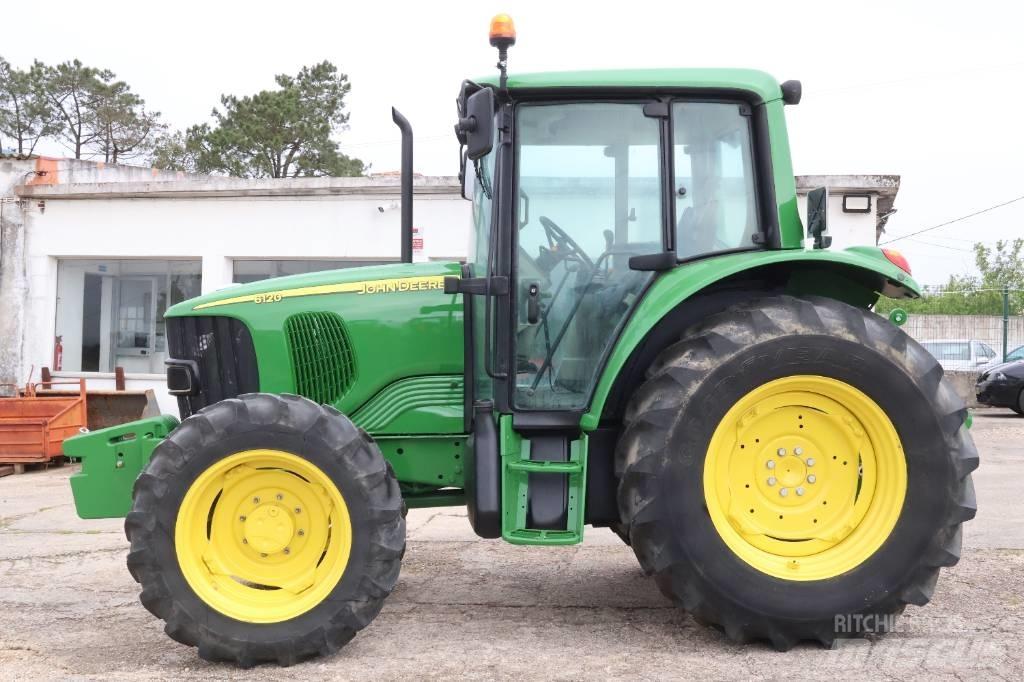 John Deere 6120 Traktoriai