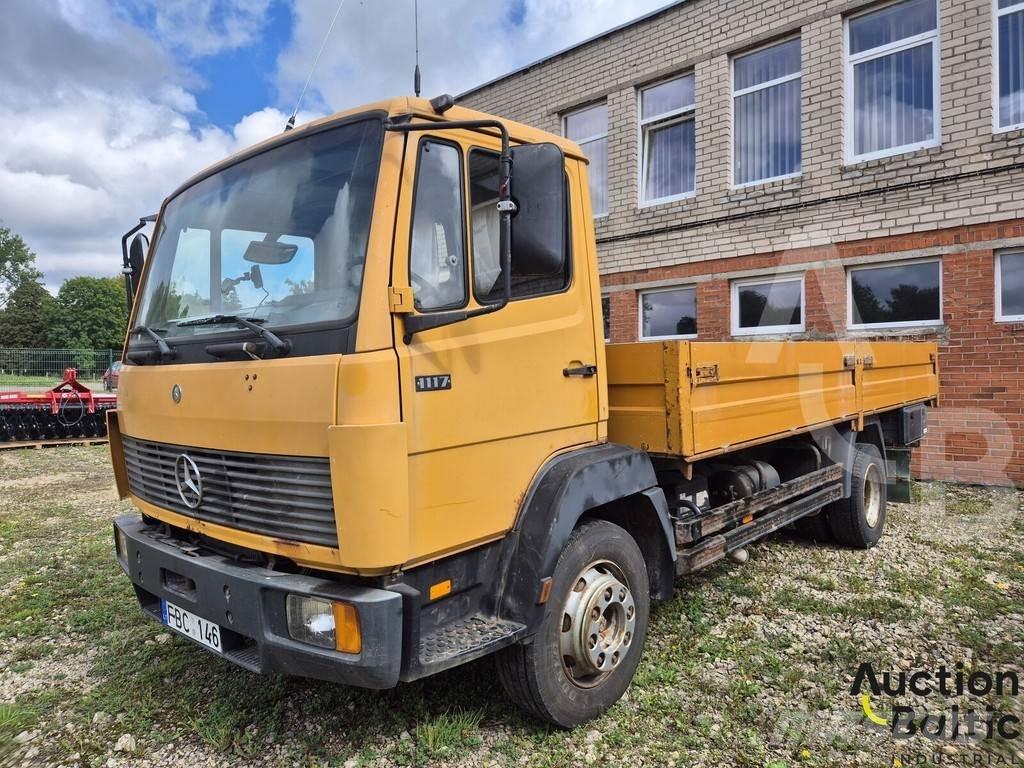 Mercedes-Benz 1117 Savivarčių priekabų vilkikai