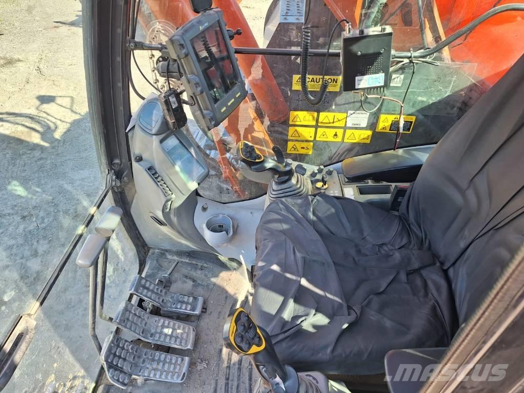 Hitachi ZX225USLC-5 Vikšriniai ekskavatoriai