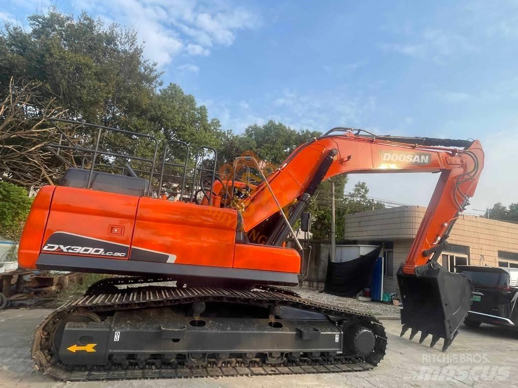 Doosan DX 300 Vikšriniai ekskavatoriai
