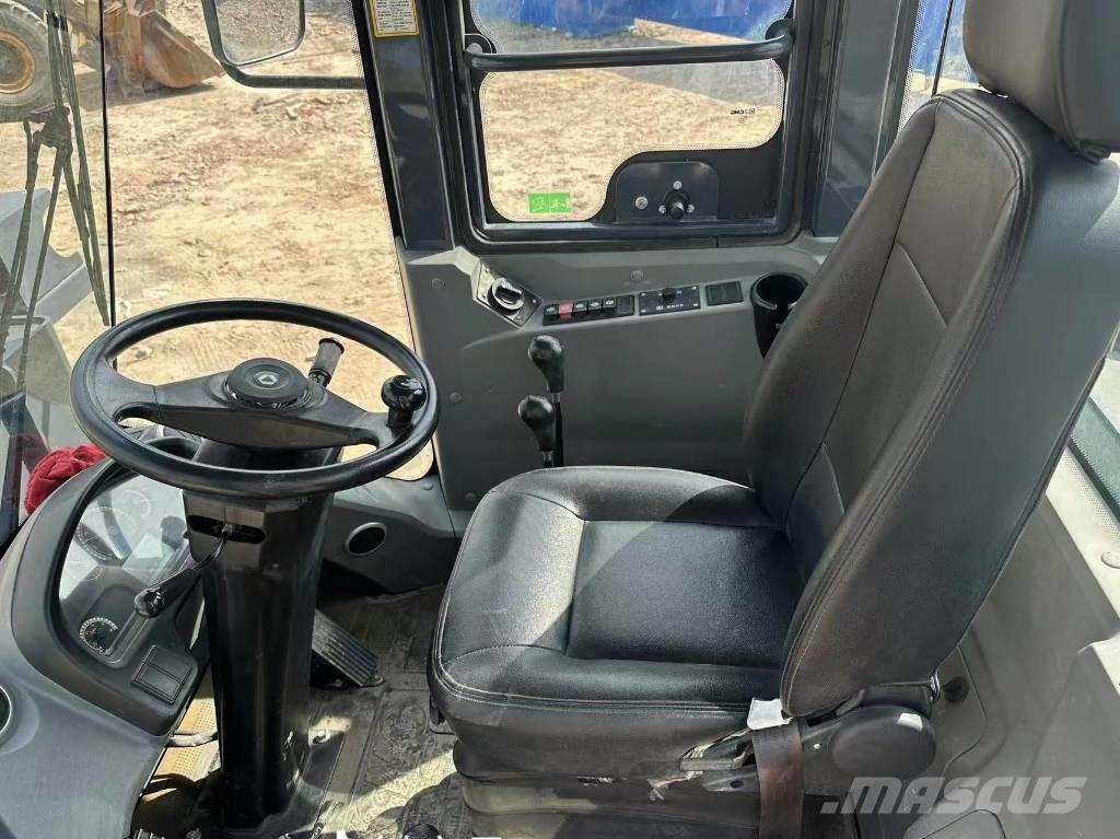 XCMG LW 300 FV Naudoti ratiniai krautuvai