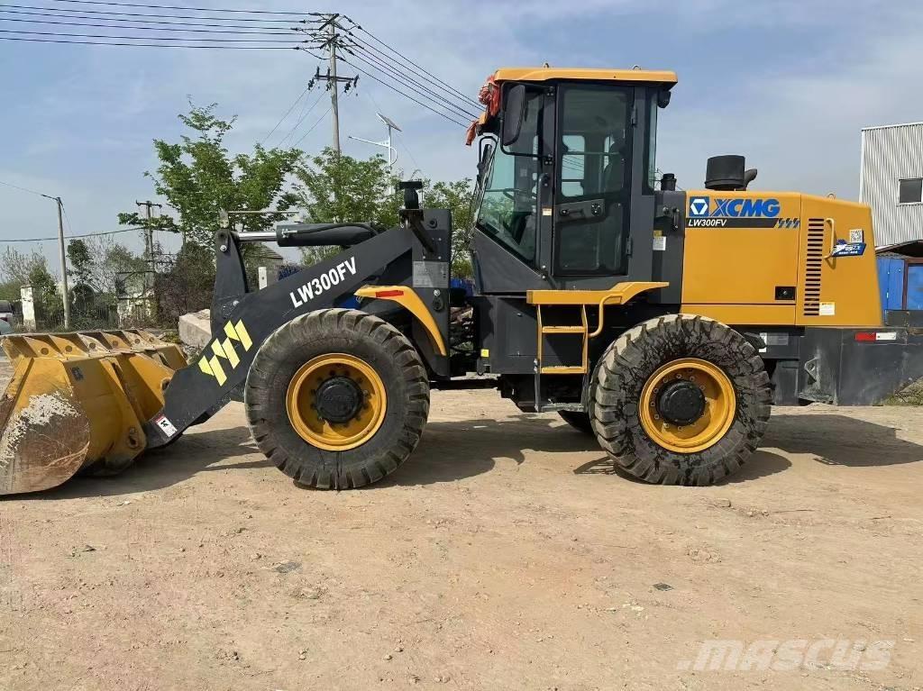 XCMG LW 300 FV Naudoti ratiniai krautuvai