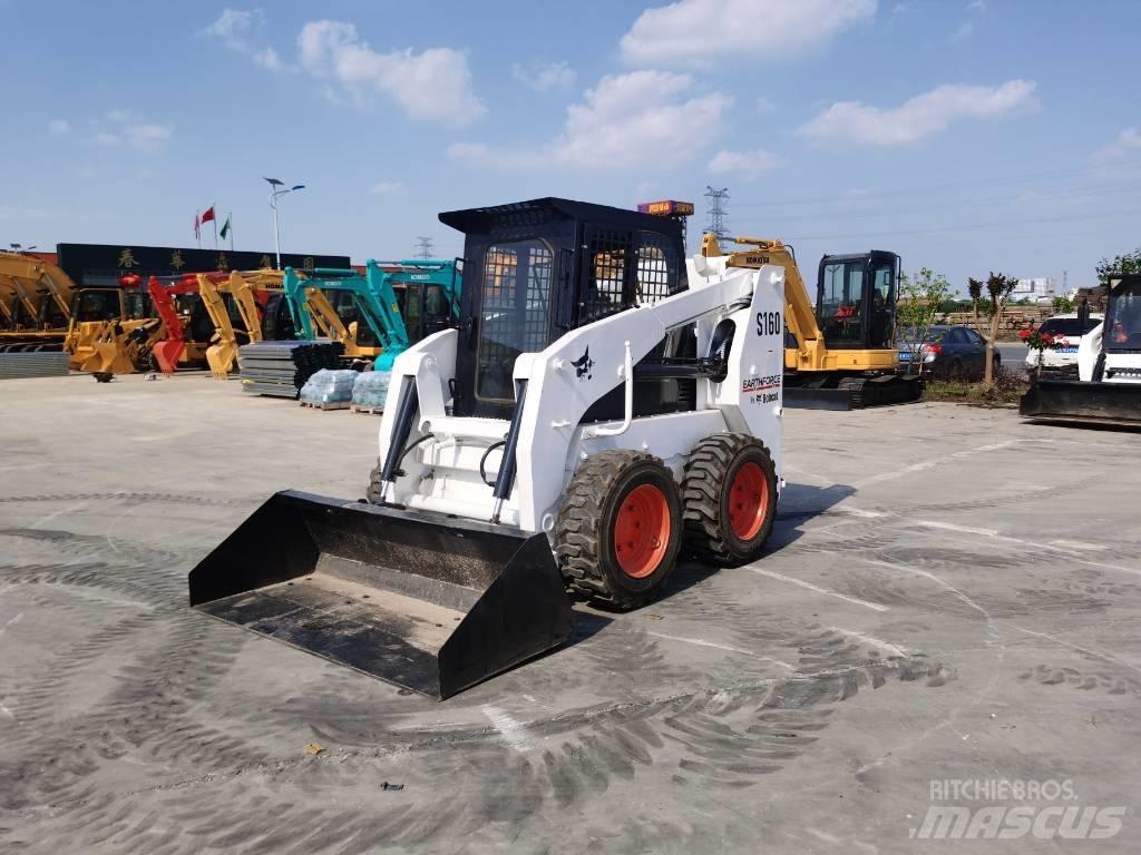 Bobcat S160 Krautuvai su šoniniu pasukimu
