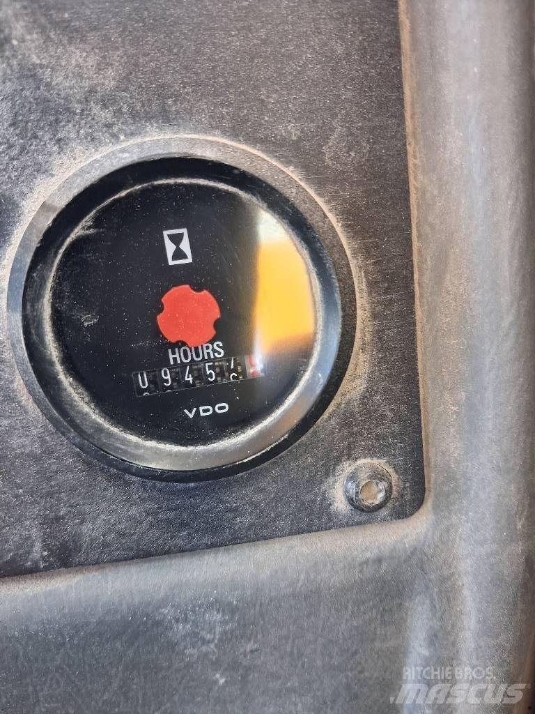 Volvo L 90 E Naudoti ratiniai krautuvai
