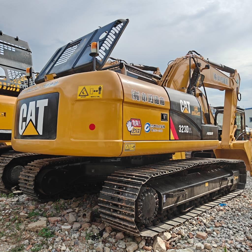 CAT 323 D L Vikšriniai ekskavatoriai