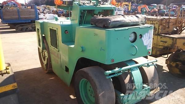 Sakai TG25 Vejų volai