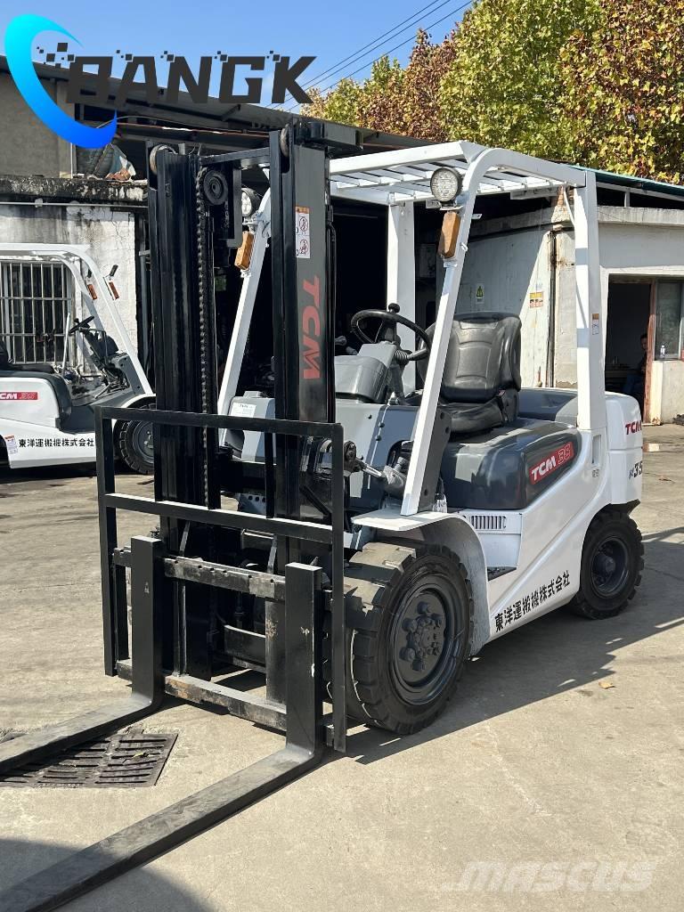 TCM FD35T3C Dyzeliniai krautuvai