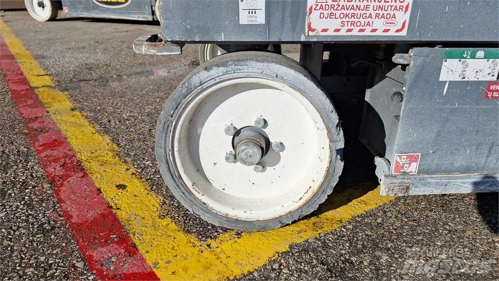 SkyJack SJIII4620 Žirkliniai keltuvai