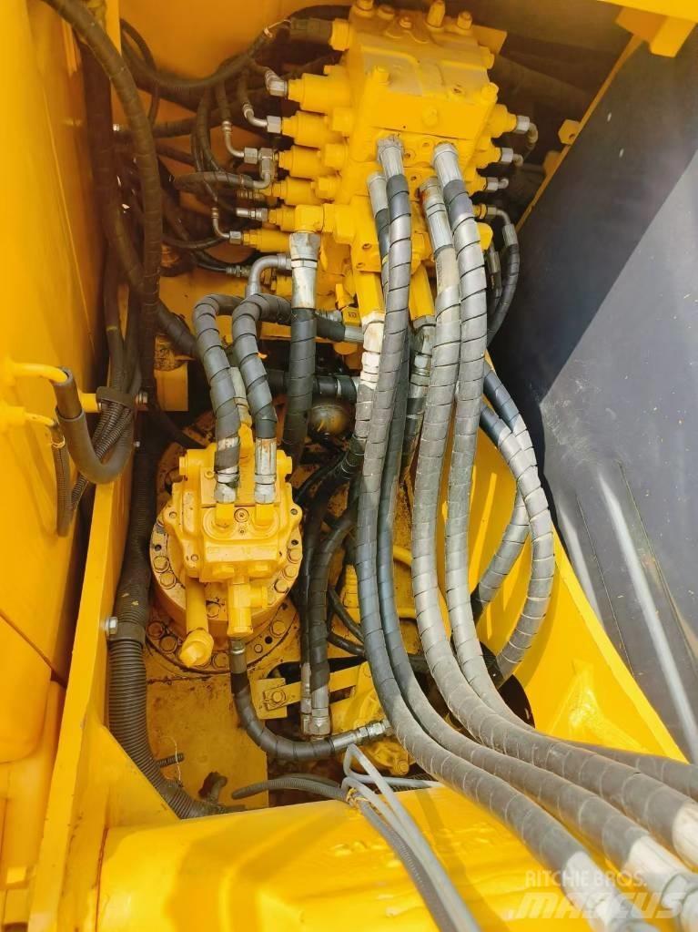 Komatsu PC 130-7 Vidutinės galios ekskavatoriai 7-12 t
