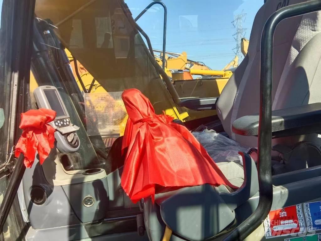 CAT 313D2GC Vikšriniai ekskavatoriai
