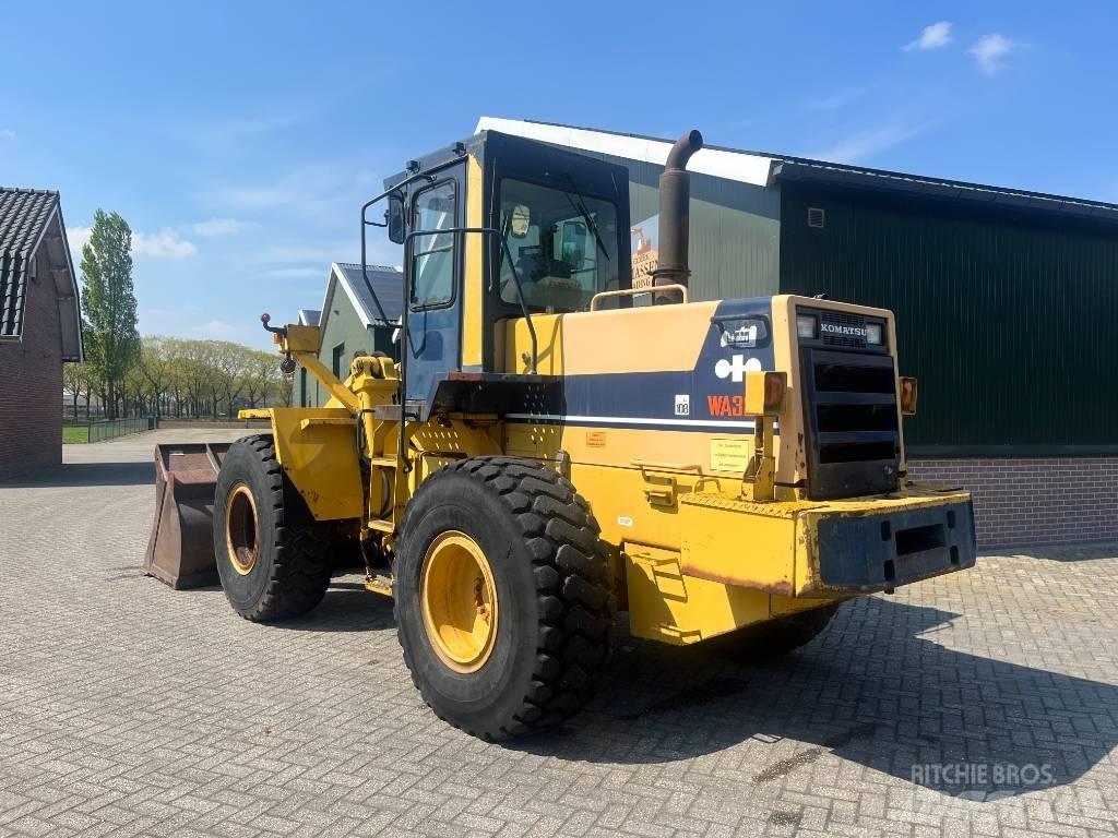 Komatsu WA 320-1 Naudoti ratiniai krautuvai