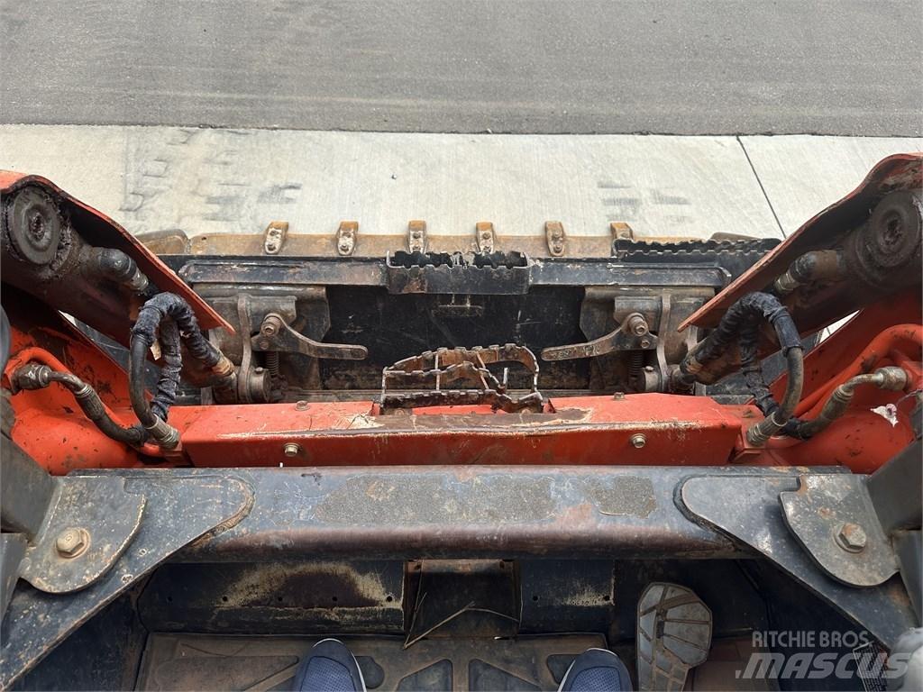 Kubota SVL 75-2 Krautuvai su šoniniu pasukimu