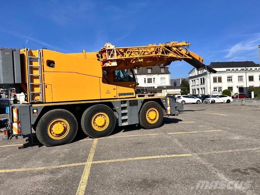 Liebherr LTC 1055 Neapdoroto reljefo kranai