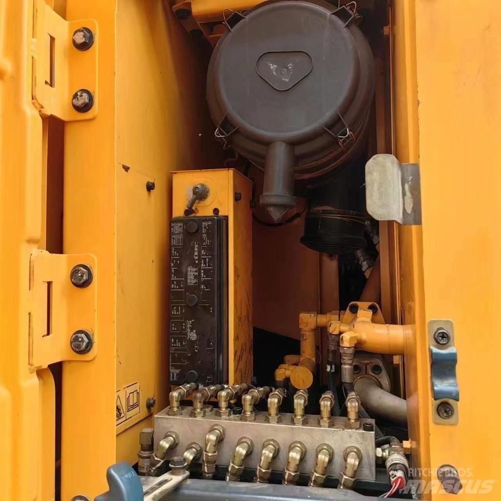 Hyundai 210-9 Ratiniai ekskavatoriai