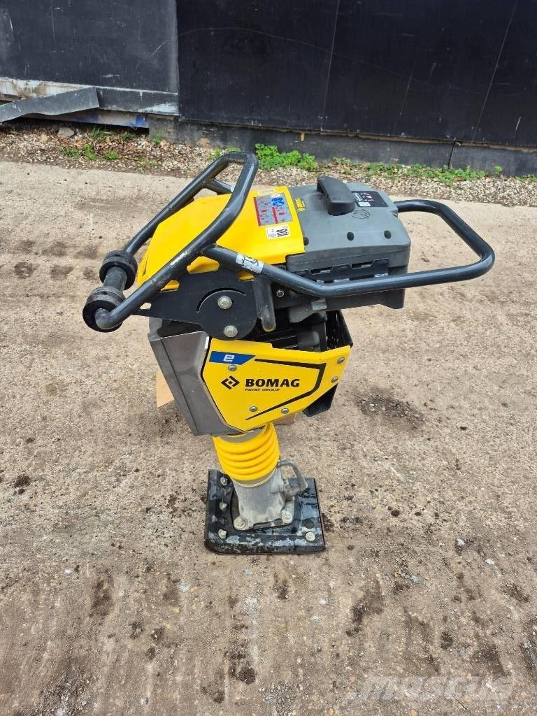 Bomag BT 60e Plūktuvai