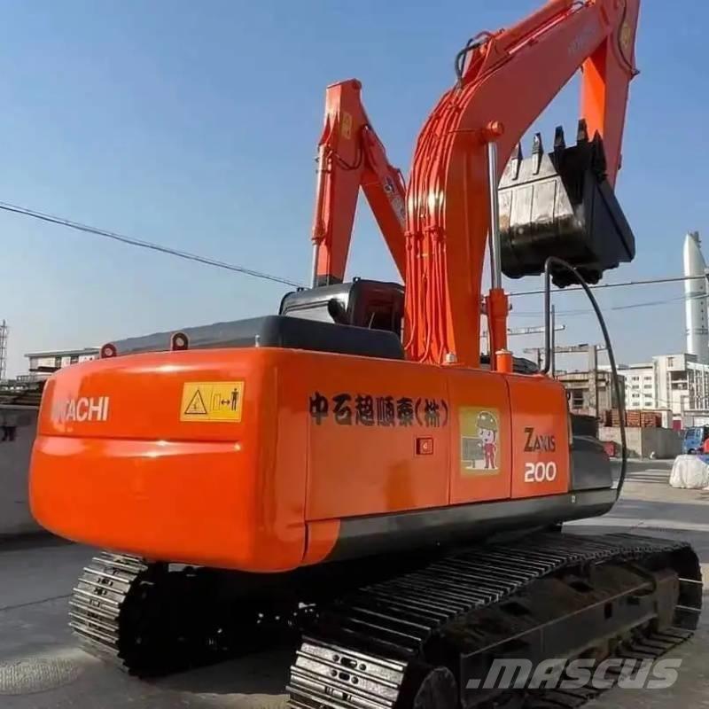 Hitachi ZX 200 Vikšriniai ekskavatoriai