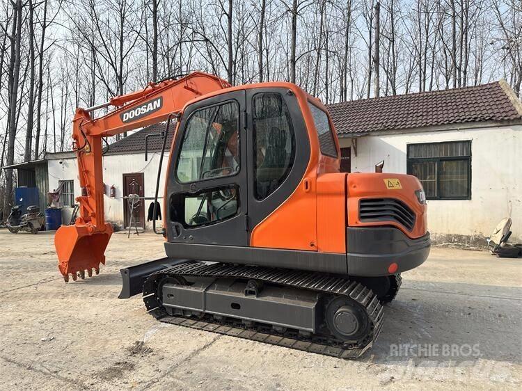 Doosan DX75 Mini ekskavatoriai < 7 t