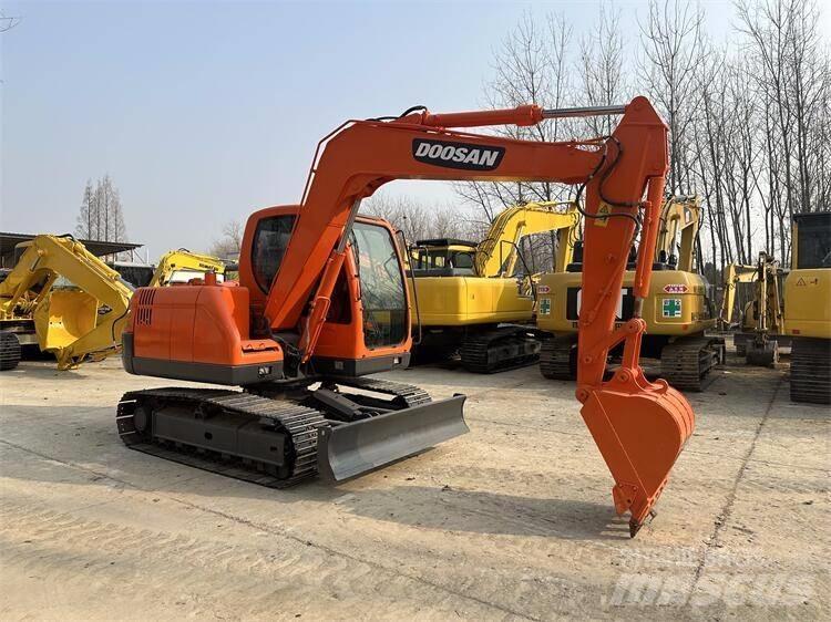 Doosan DX75 Mini ekskavatoriai < 7 t