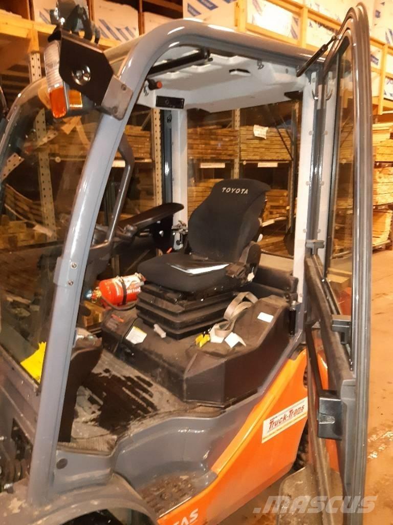 Toyota 02-8FDF30 Dyzeliniai krautuvai