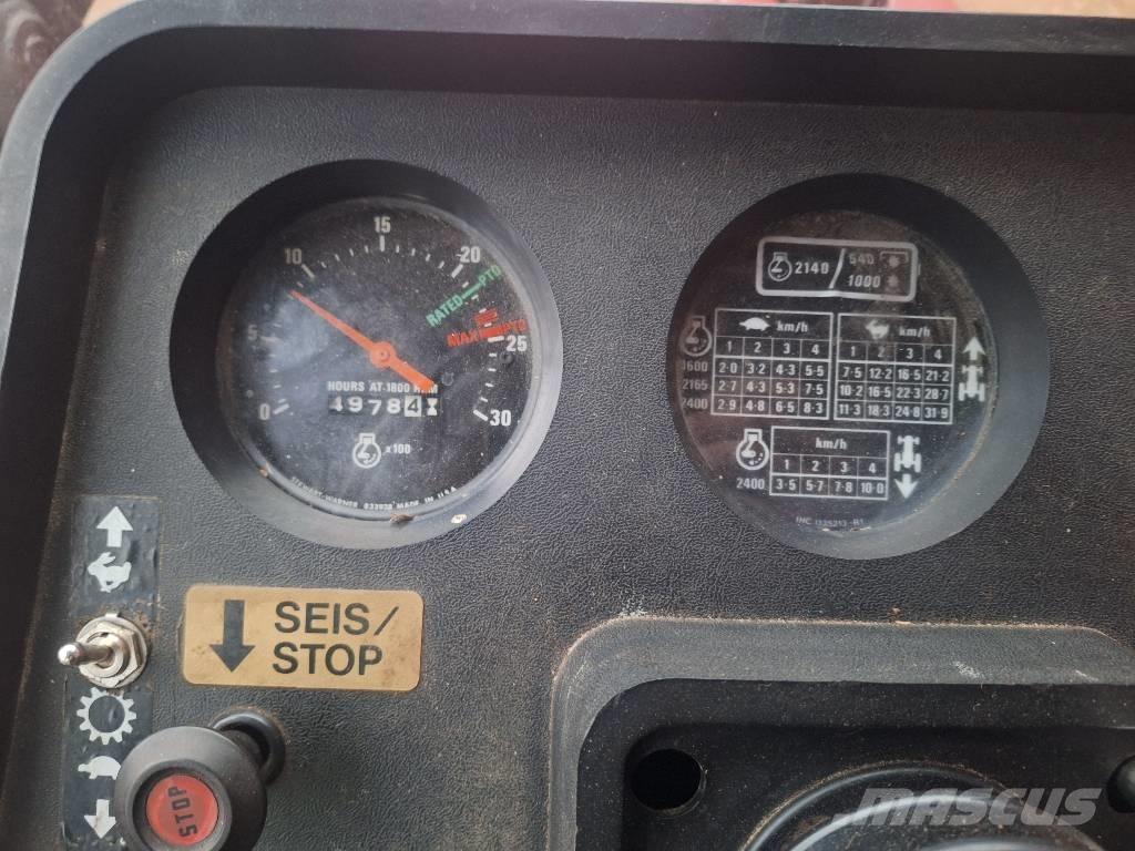 Case IH 885 XL Traktoriai